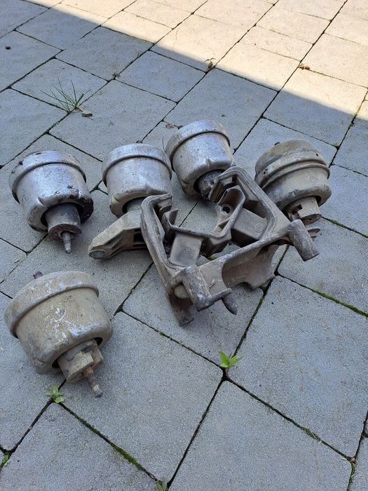 Подушка мотора опора Opel Vectra B 1.6 1.8 2.0 2.2 вектра б