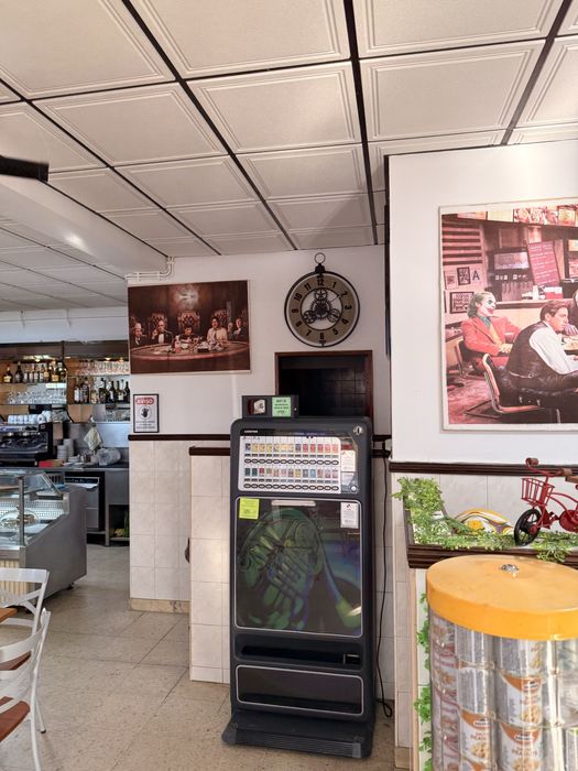 trespasse  de um cafe em samora coreeia