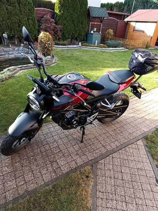 Sprzedam motocykl honda CB125R