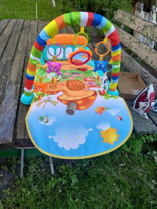 Розвиваючий музичний килимок для малюків