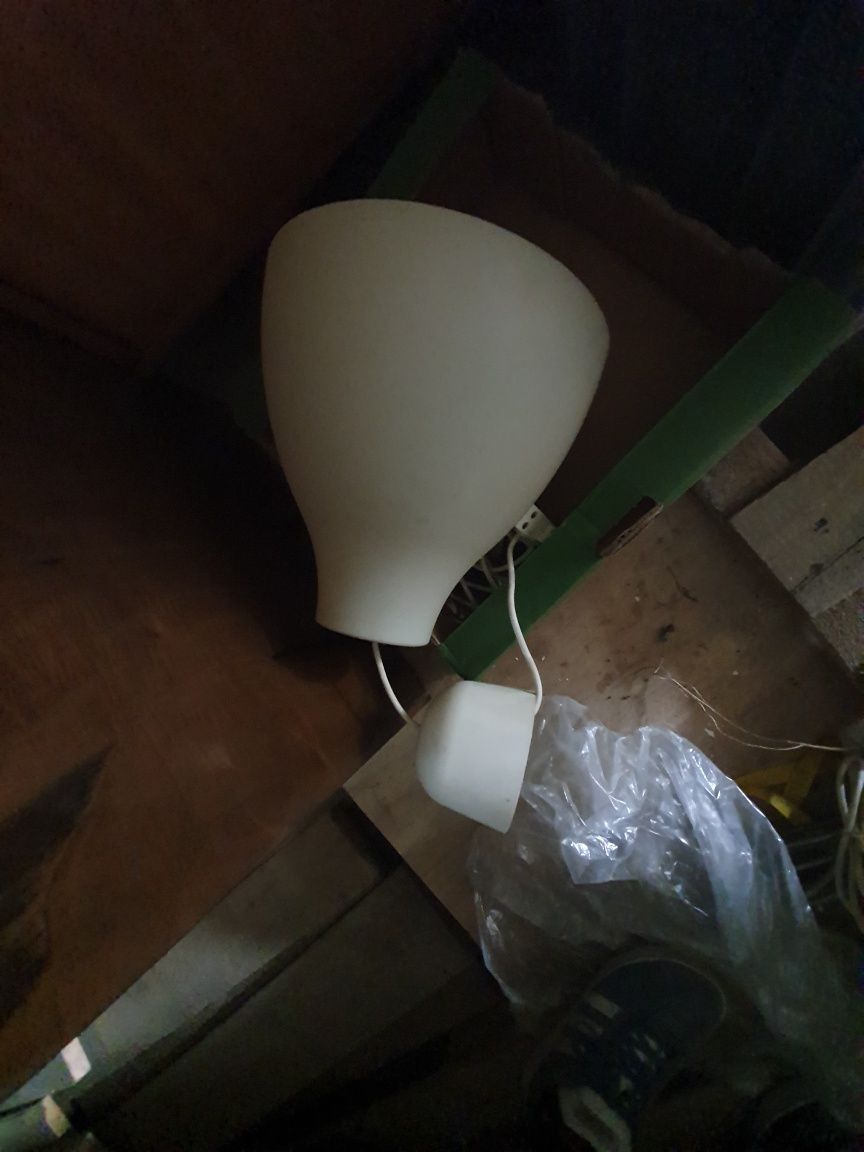 Lampa sufitowa biała