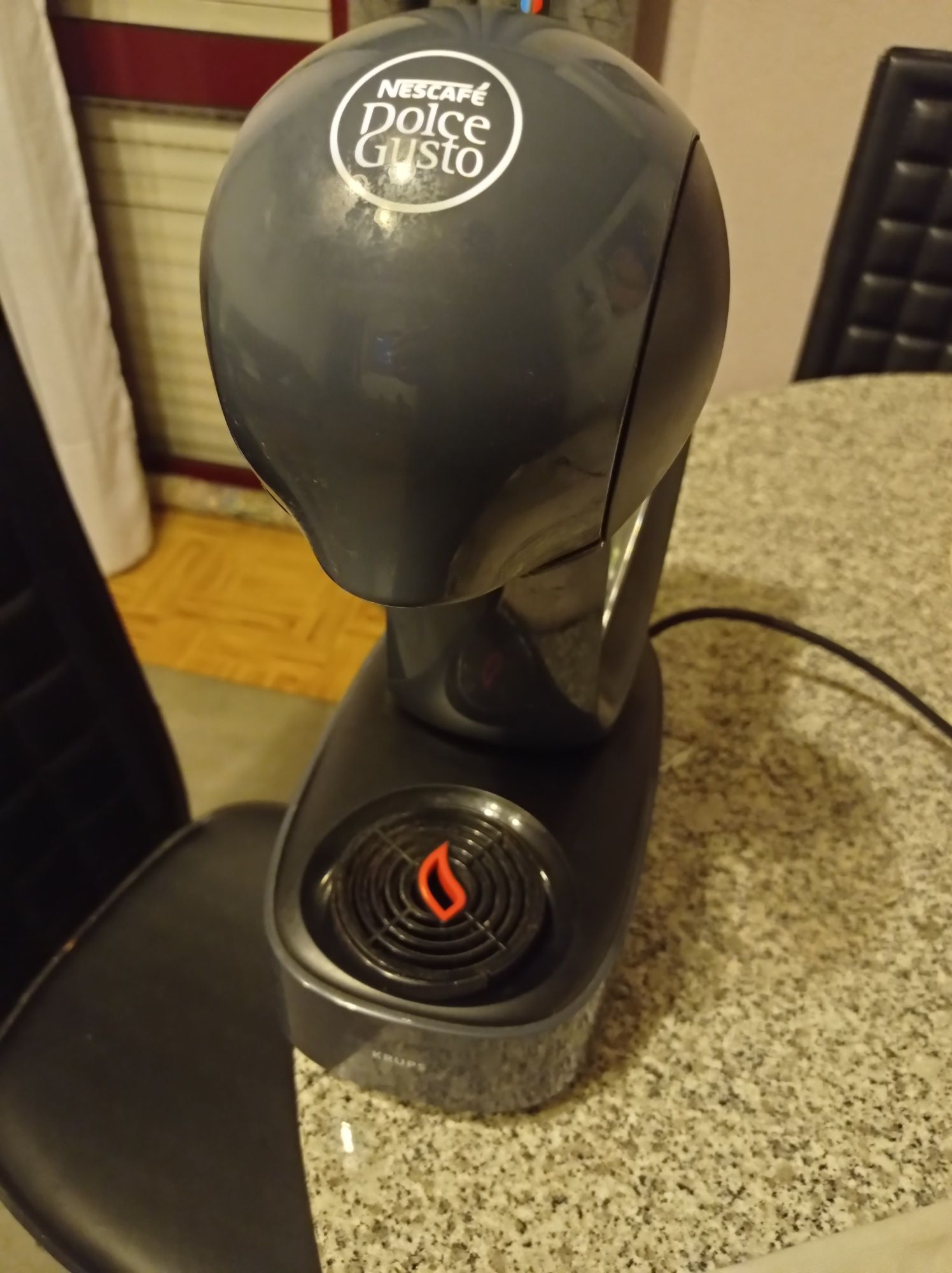 Maquina café dolce Gusto como nova