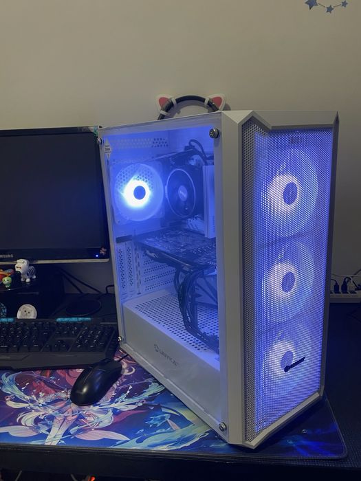 PC GAMER RYZEN 5, já com jogos instalados.