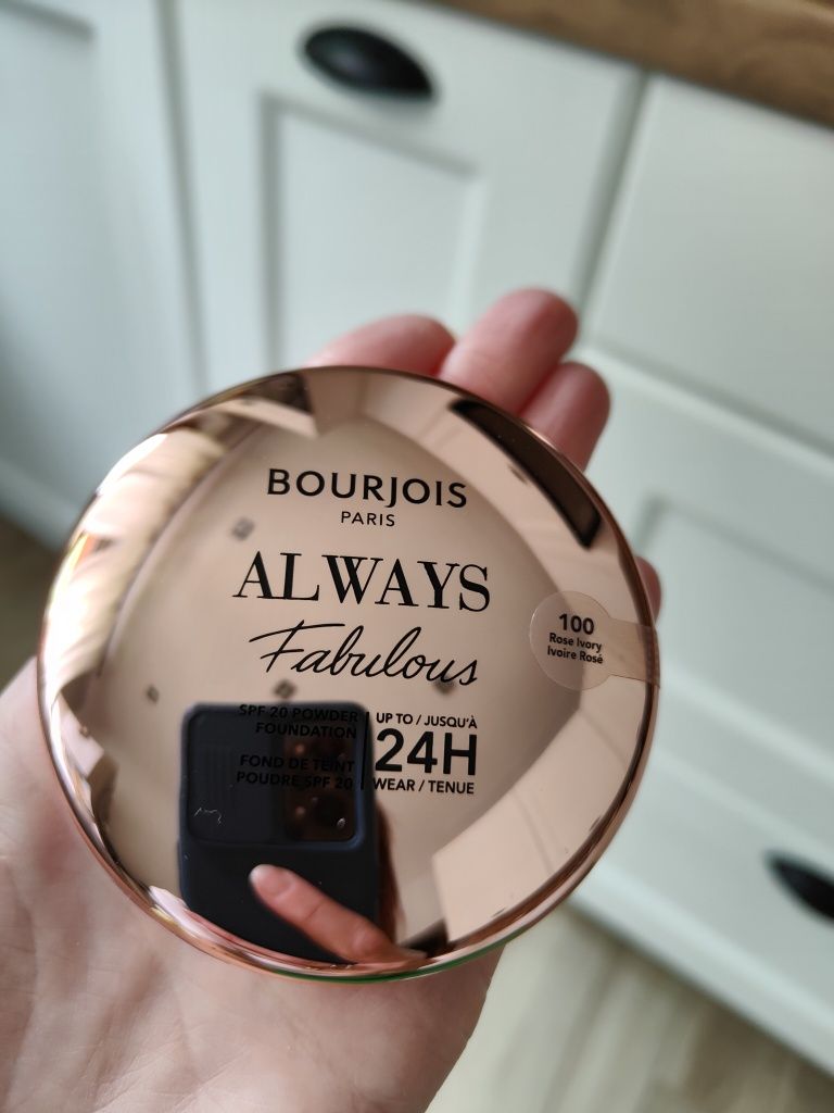 Nowy puder bourjois always fabulous