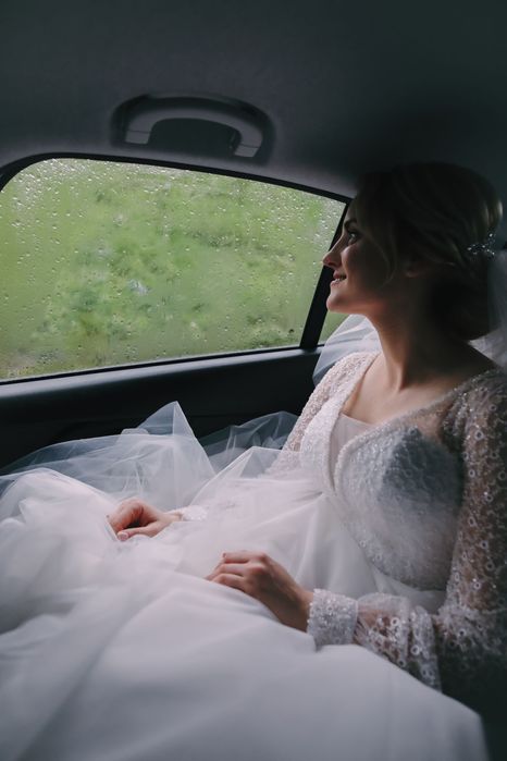 Весільна сукня