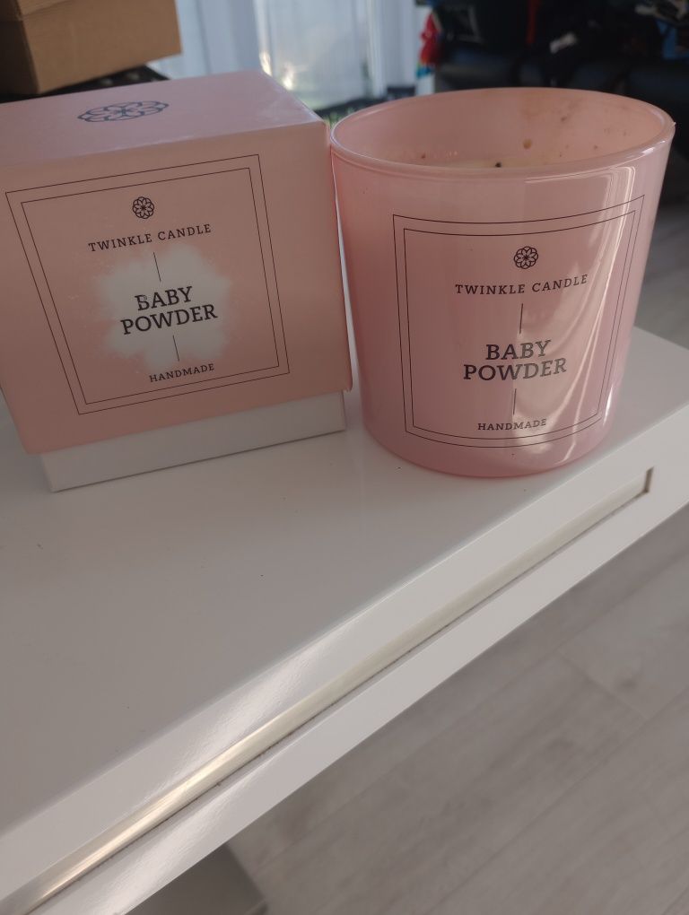 Świeca zapachowa twinkle candle duża  3 knoty baby powder