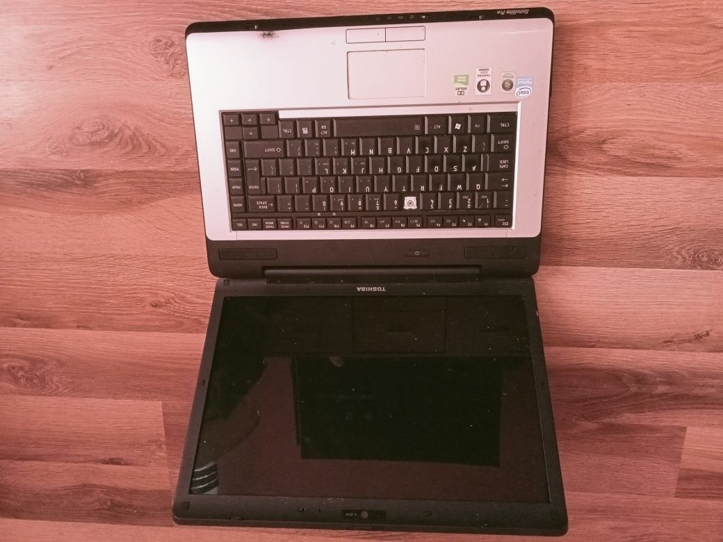 Witam Sprzedam części do laptopa Toshiba shiba
