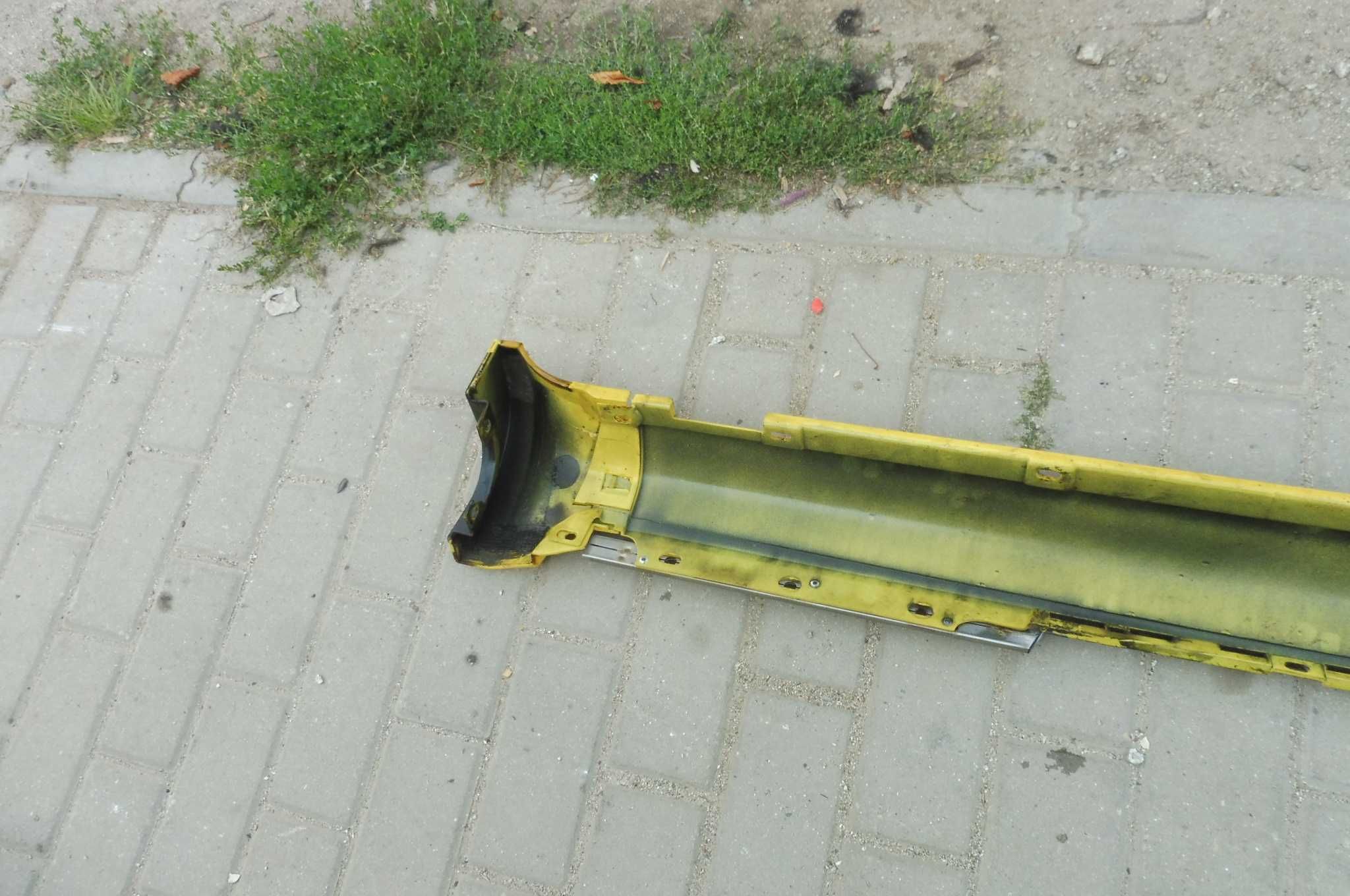 Listwa  Progowa  Zewnętrzna  Prawa   AUDI S3 8L LIFT 99-  kompletna