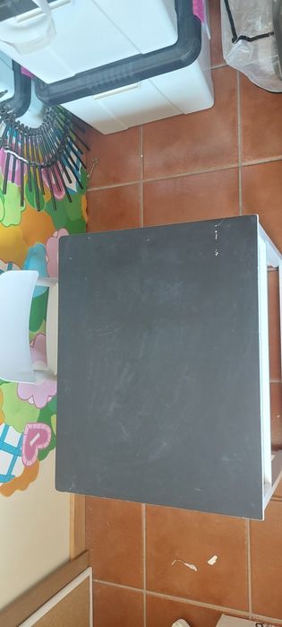 1a Secretaria + cadeira criança