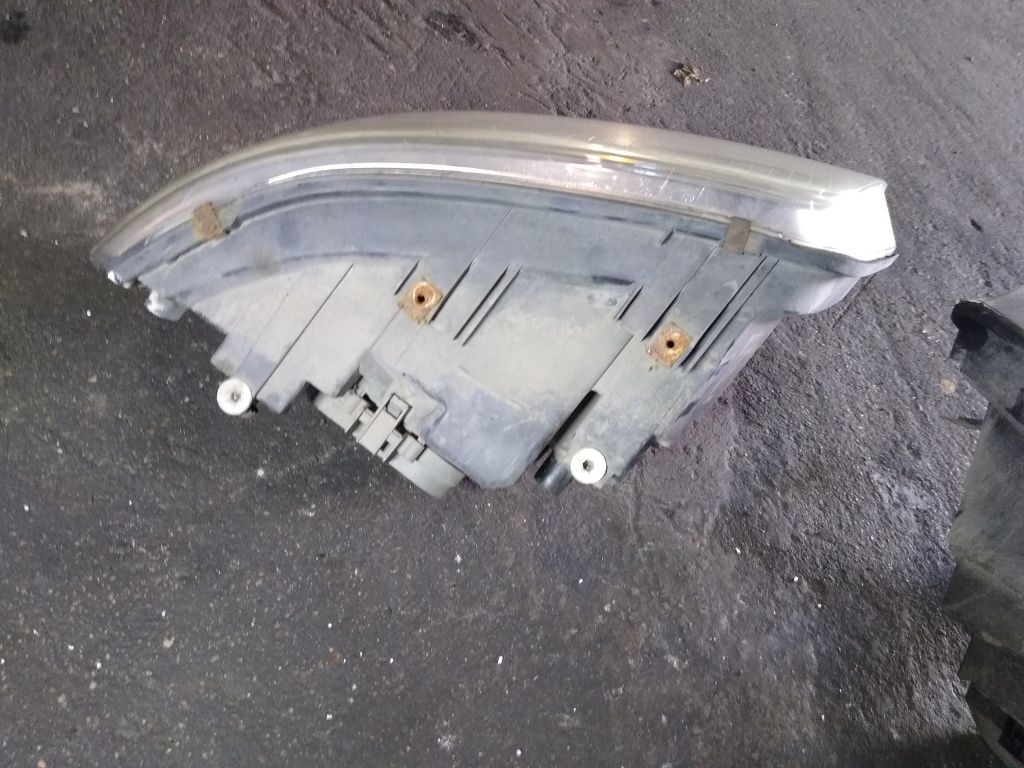 Lampa przód lewa prawa VW T5