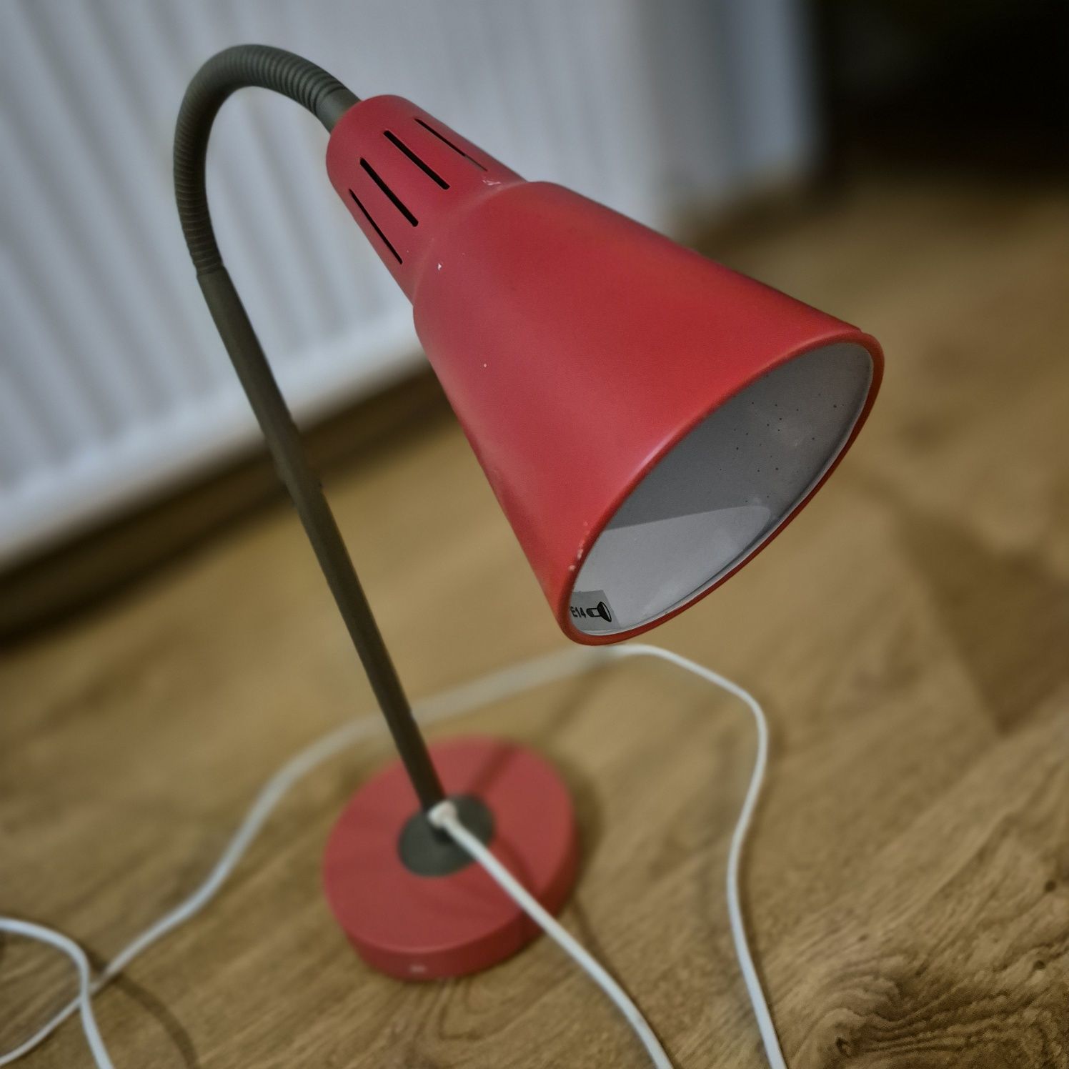 Lampka biurkowa IKEA e14 LED 40w z włącznikiem go gniazdka czerwona