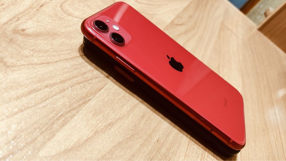 Iphone 11 / 128gb red (neverlok)