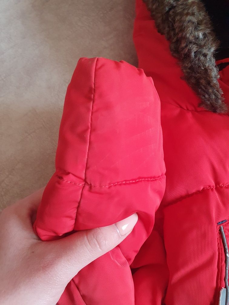 Курточка зимова червоного кольору 2-3 роки