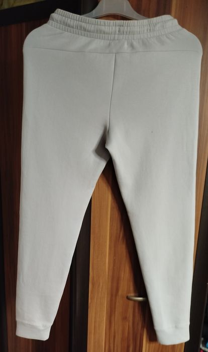 Spodnie dresowe damskie puma rozmiar S stan bardzo dobry