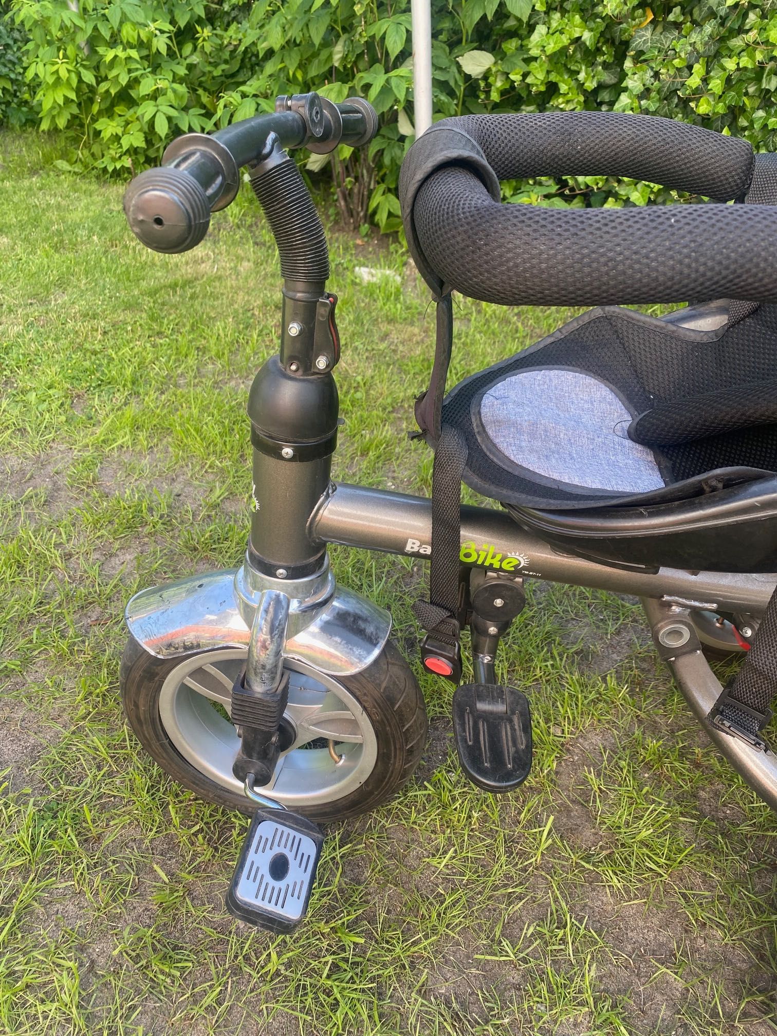 rowerek wózek trójkołowy pchacz spacerówka
