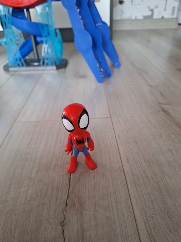 Baza centrum pająka spiderman hasbro