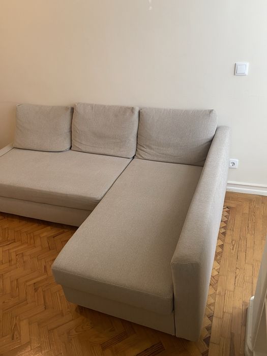 Sofá-cama com chaise longue