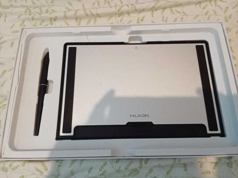 Huion Kamvas 13 Pen Display quase novo