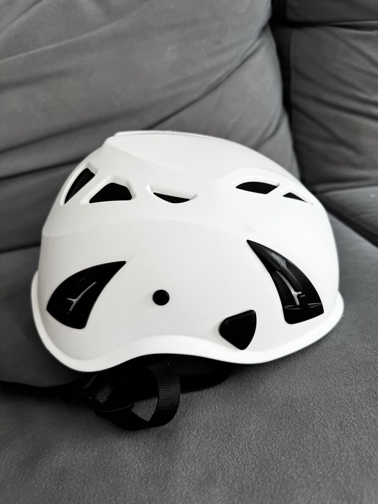 Kask bialy firmy KASK