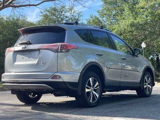 Toyota RAV4 XLE 2018