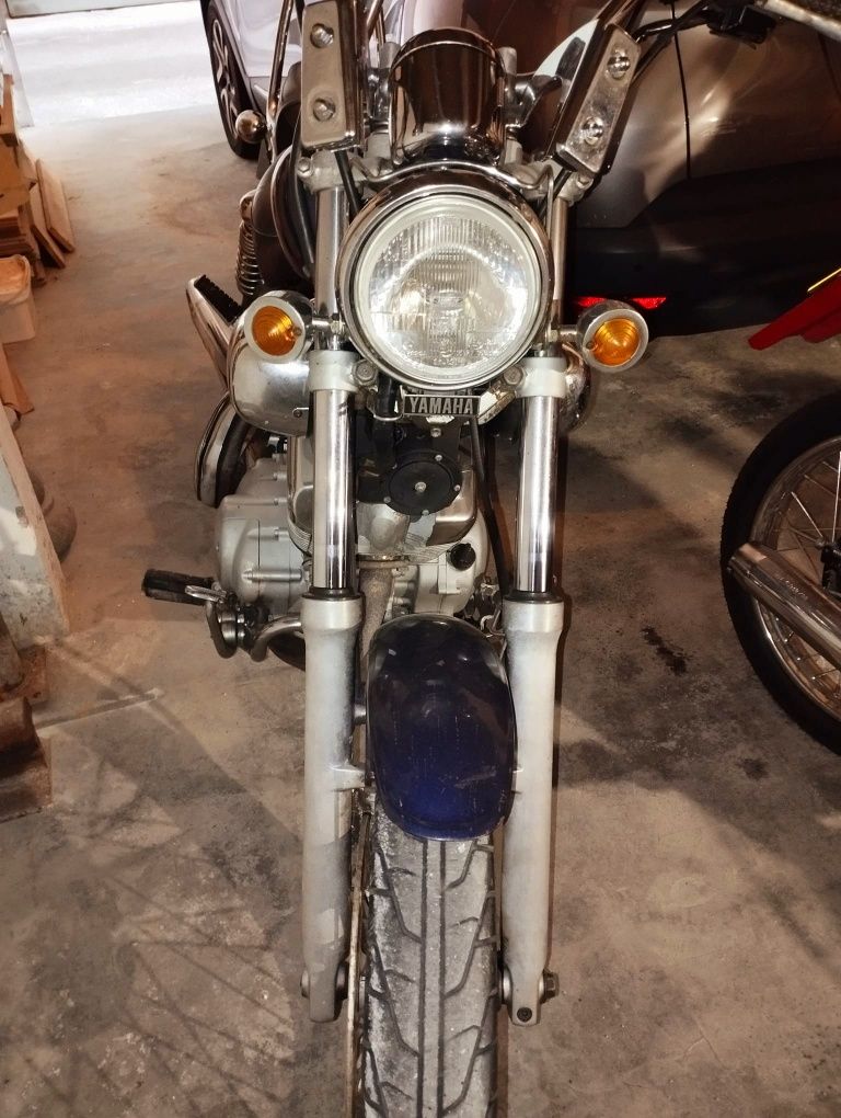 Moto Yahama Virago 535