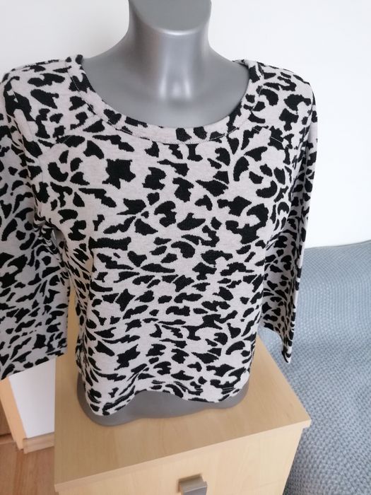 Crop top sweterek w cętki rozmiar 38 w idealnym stanie