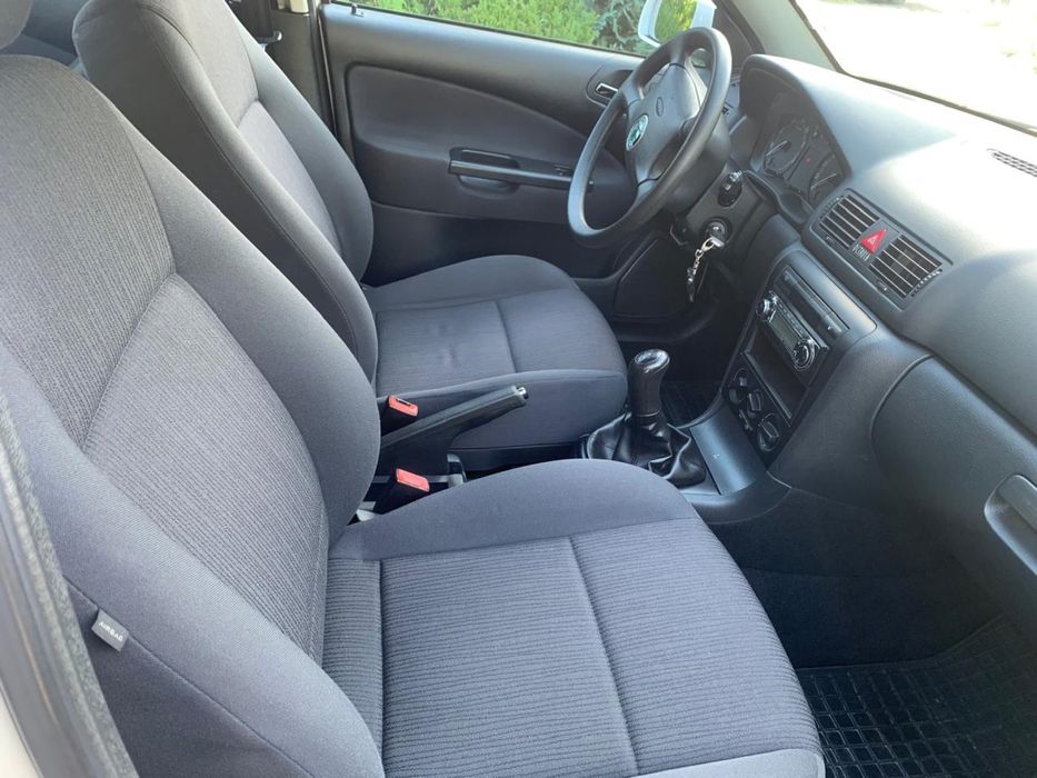 Skoda Octavia Tour 2009 1.6