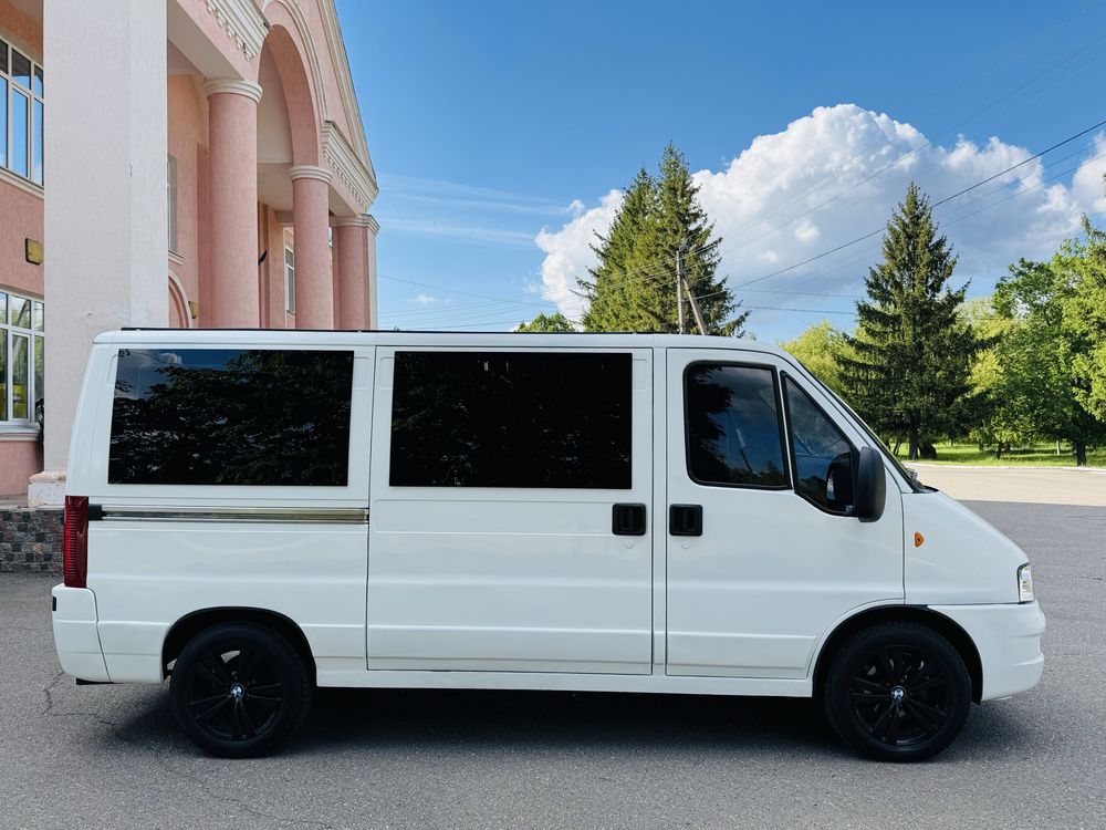 Peugeot Boxer 2.2D 8-Mest 2006 рік