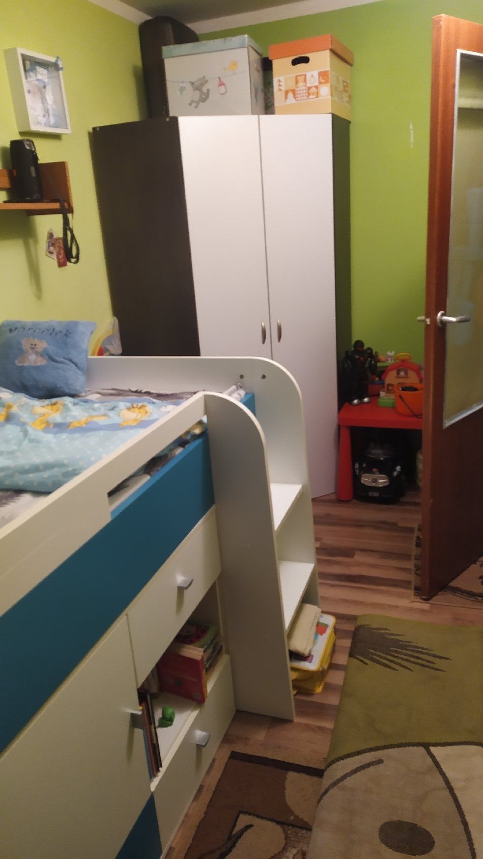 Łóżko na antresoli