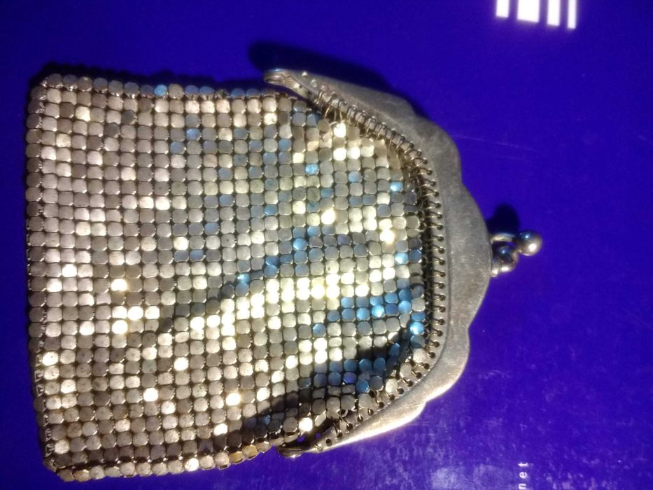 Porta moedas antigo em metal