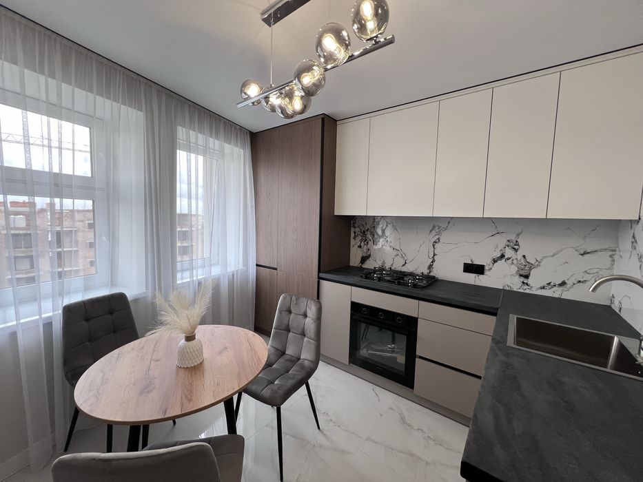 Перша Оренда 1-кімнатної на Бамі