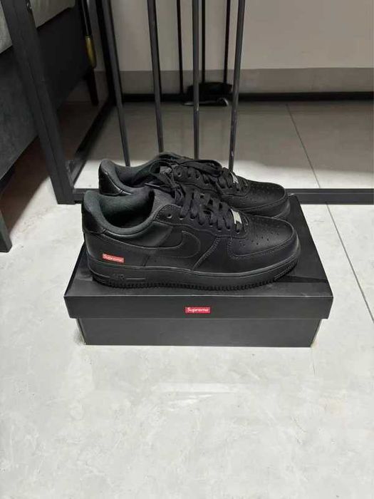 Buty Trampki Nike  Air Force 1 Low Supreme Black_R.38.5