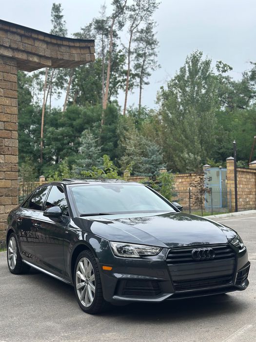 Audi A4 S-line Premium Plus