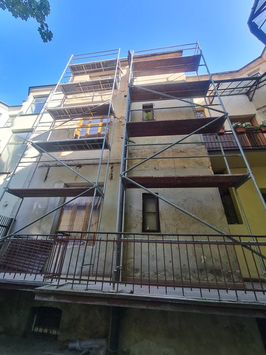 Rusztowanie elewacyjne, warszawskie, szalunki, sztyce, stęple wynajem