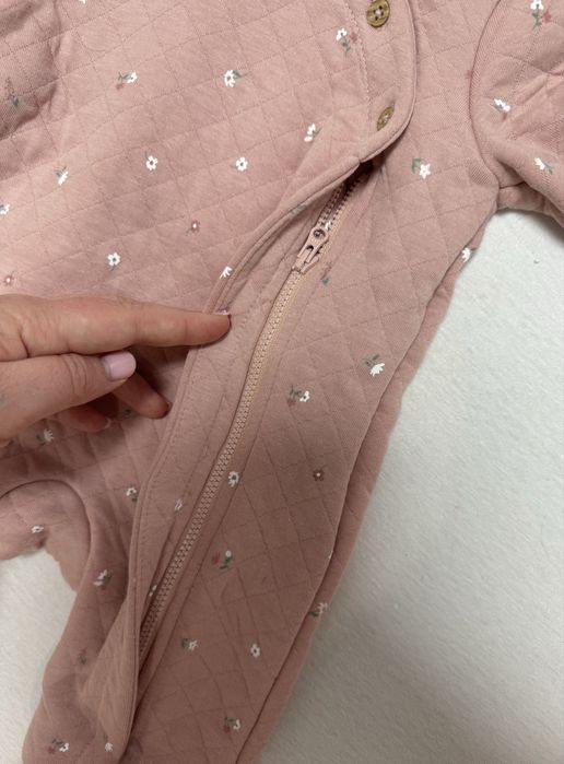 Комбінезон чоловічок Carters для дівчинки немовля