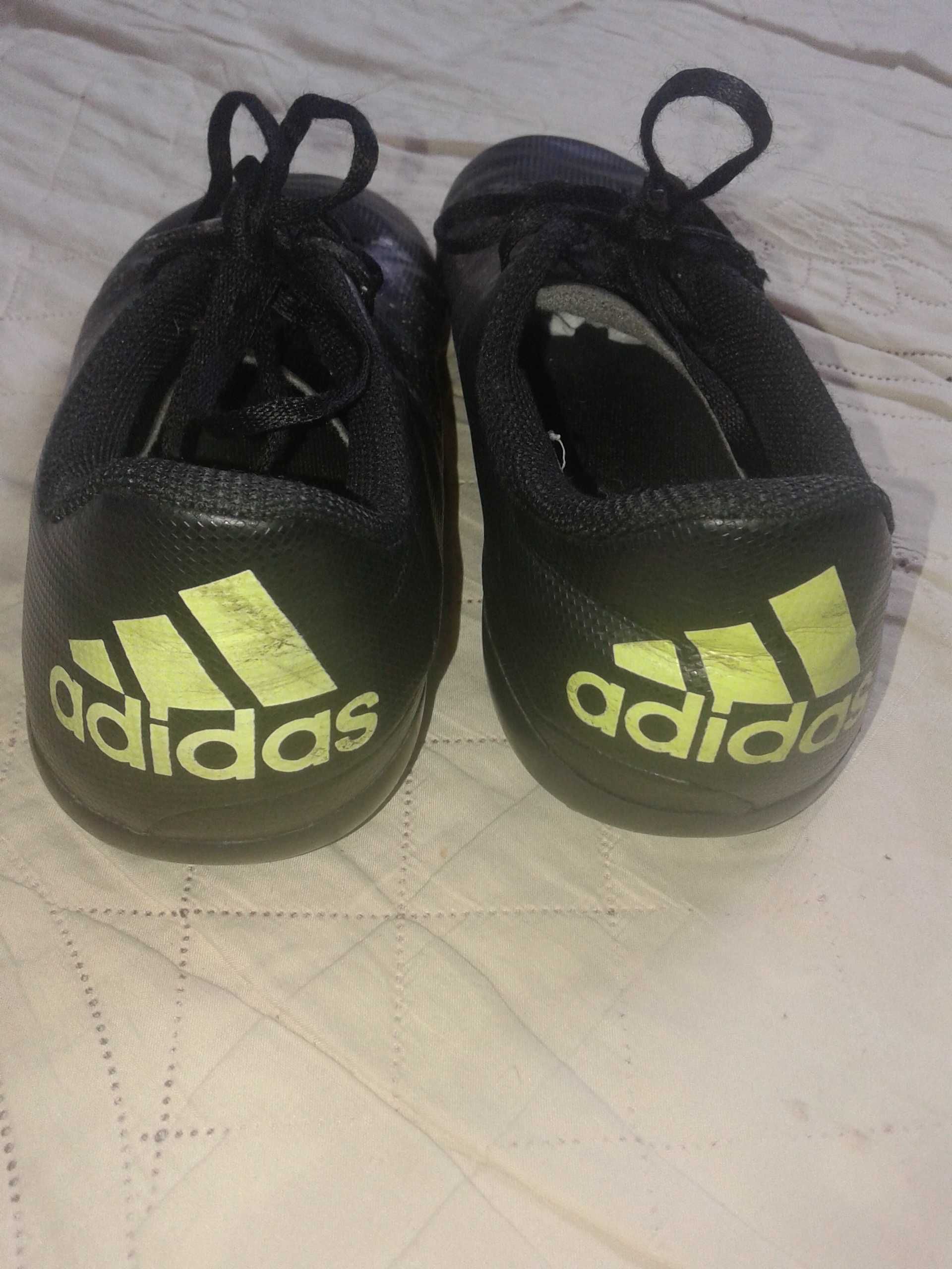 Buty chłopięce 37 Adidas - korki do gry w piłkę
