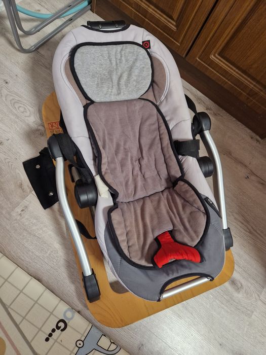 Продам дитяче крісло-гойдалка Concord Rio