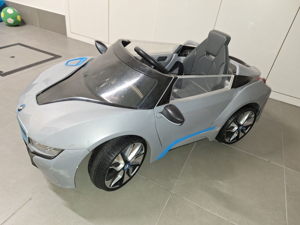 Veiculo eléctrico criança