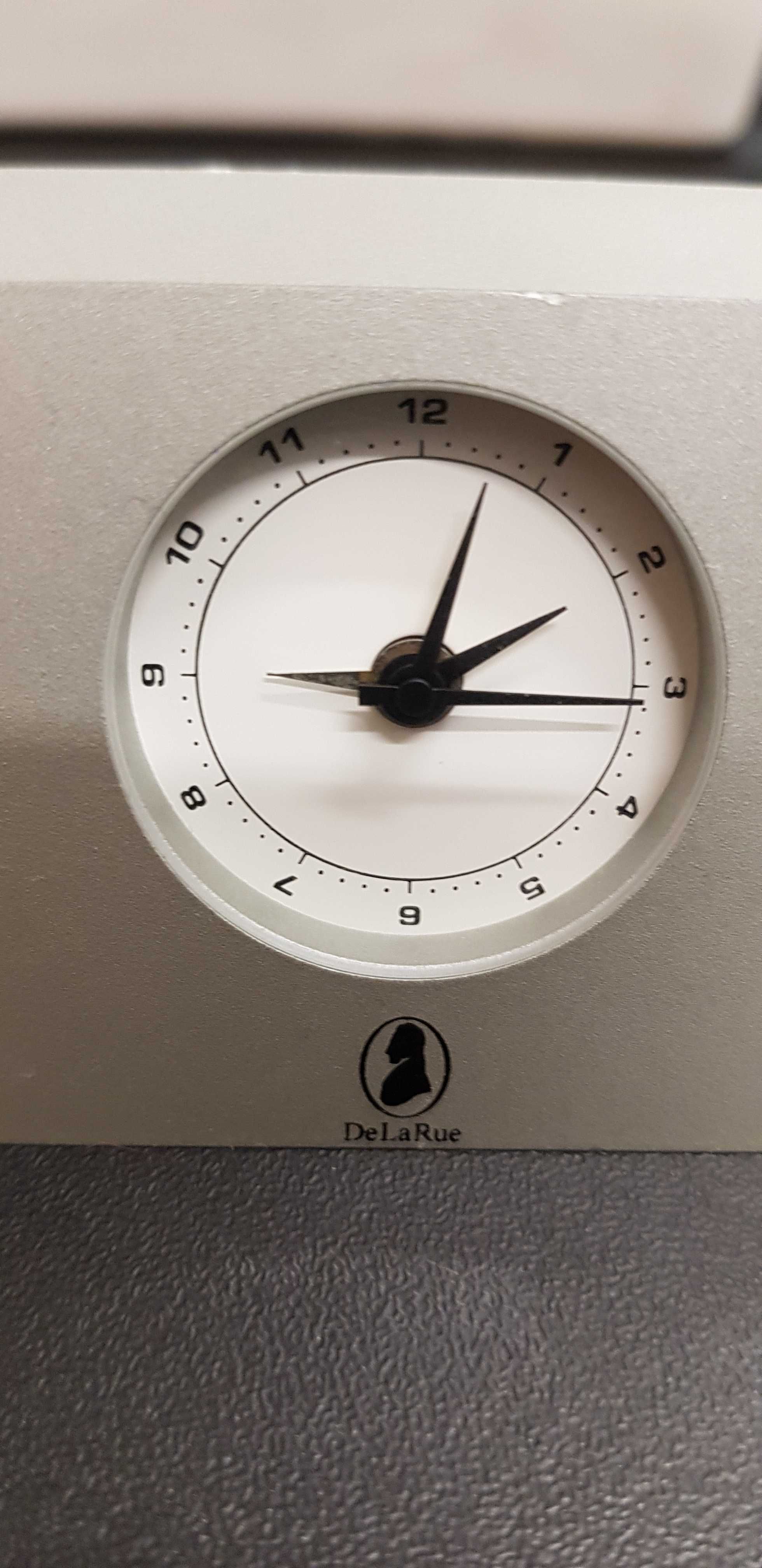 Zegarek - termometr - barometr