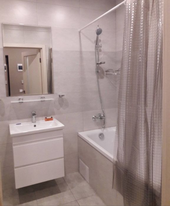 Супер !!! Сдам 1 кв ЖК Ньютона Новые Дома 9000 гр.