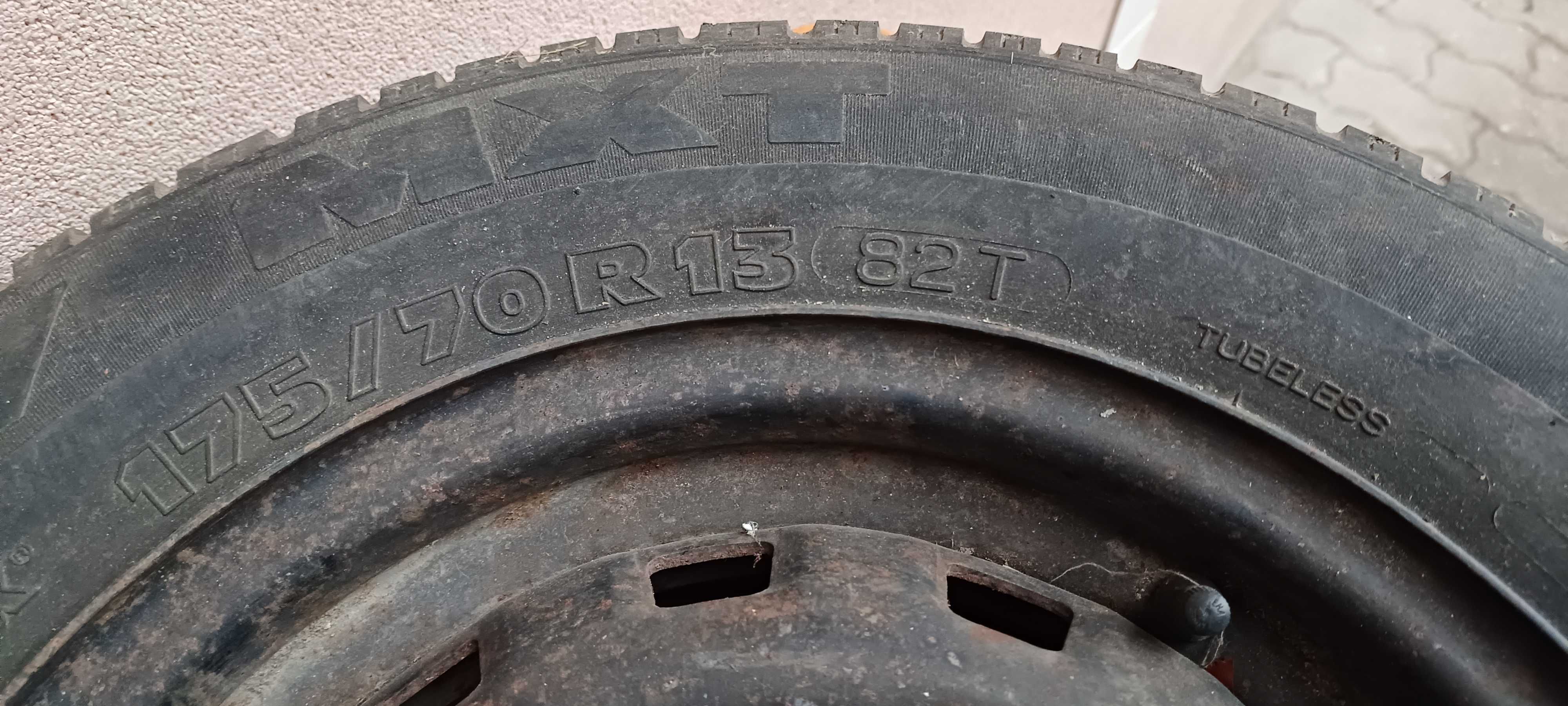 JANTE+PNEU 175/70R13 82T