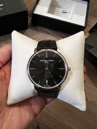 Годинник Frederiqe Constant