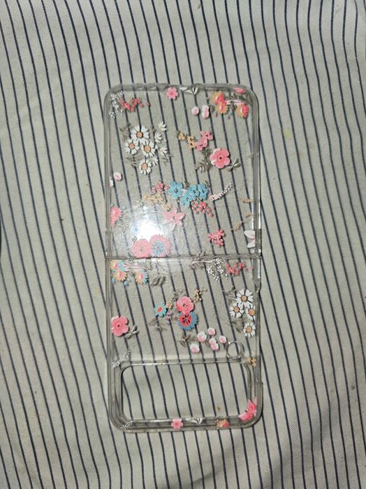 Etui do samsung zflip 4 - pięć sztuk w cenie 4