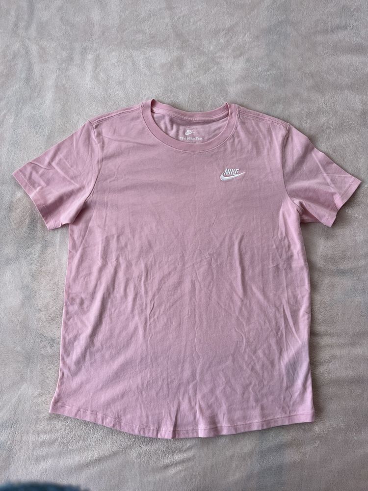 Футболка Nike tee