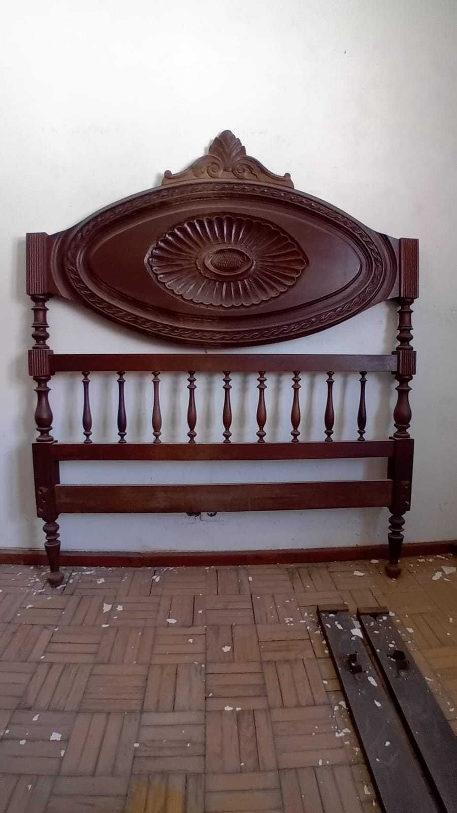 Mobília de quarto completa - Madeira de cerejeira