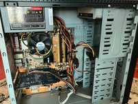 Torre de pc com avaria na motherboard(Inteiro ou peças)