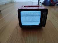 TV pequena portatil com mais de 30 anos