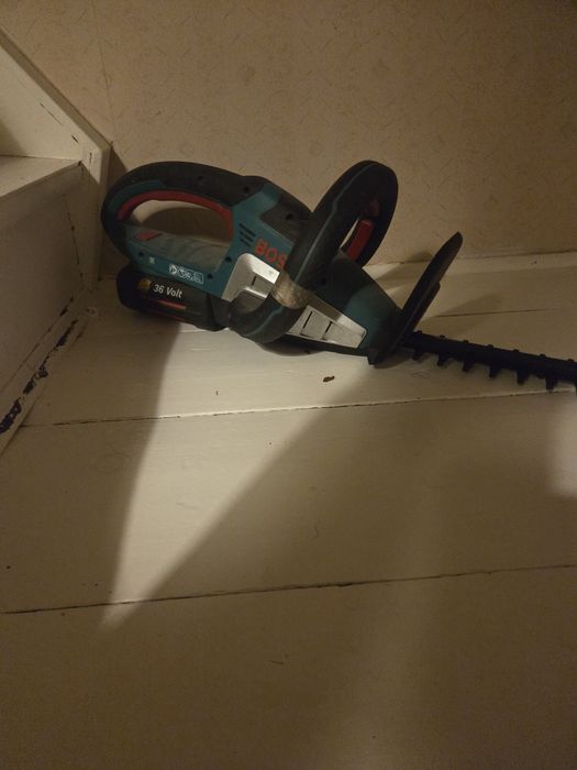 Nożyce do żywopłotu Bosch AHS 54-20 LI