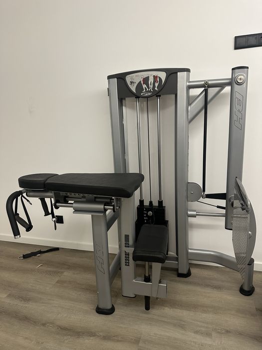 Maquina  de perna e gluteos