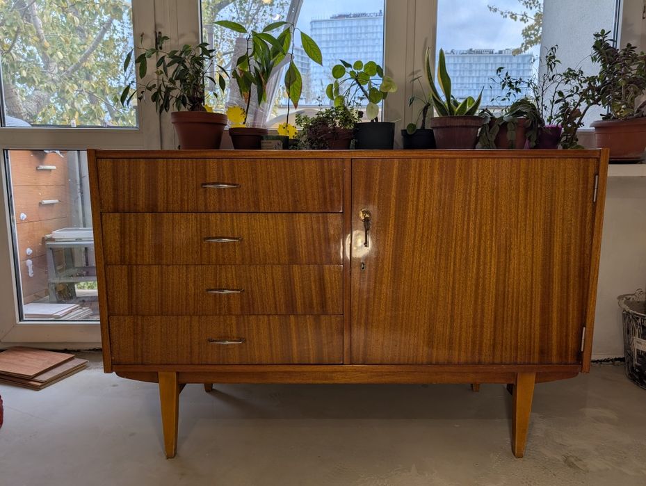 Komoda PRL Violetta jamnik wysoki połysk